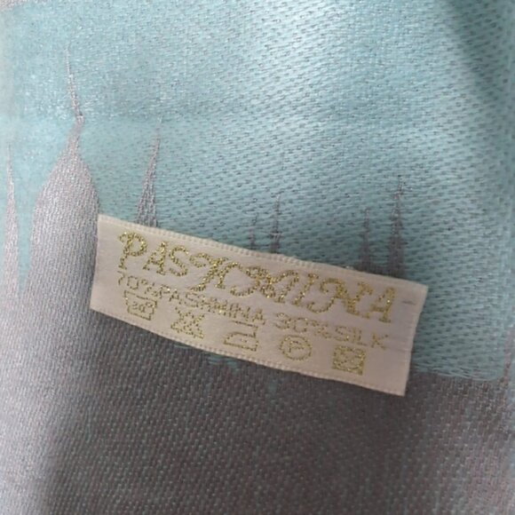 Pashmina Silk Graphic Two Tone Boho Gypsy Folk Art Light Blue Grey Fringe Scarf - Picture 3 of 6